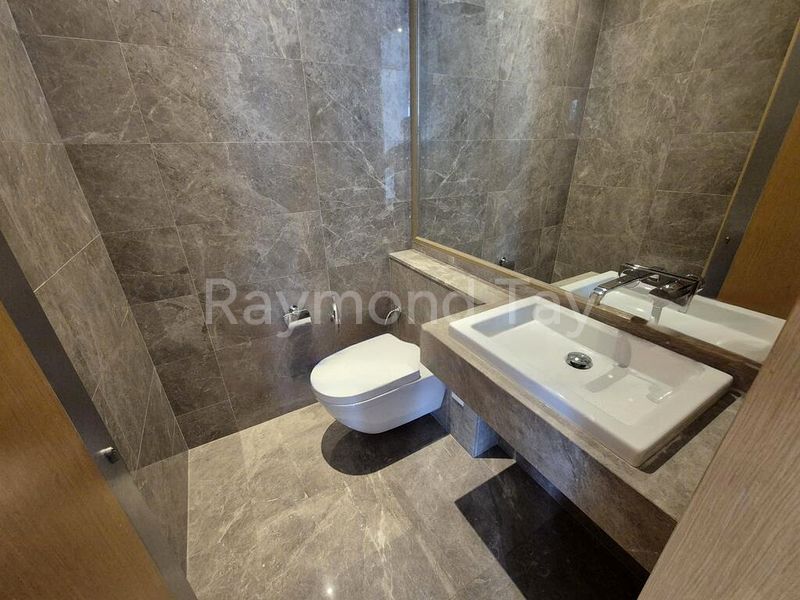 5 Bed Condo for Rent in  Nouvel 18 - Image 3